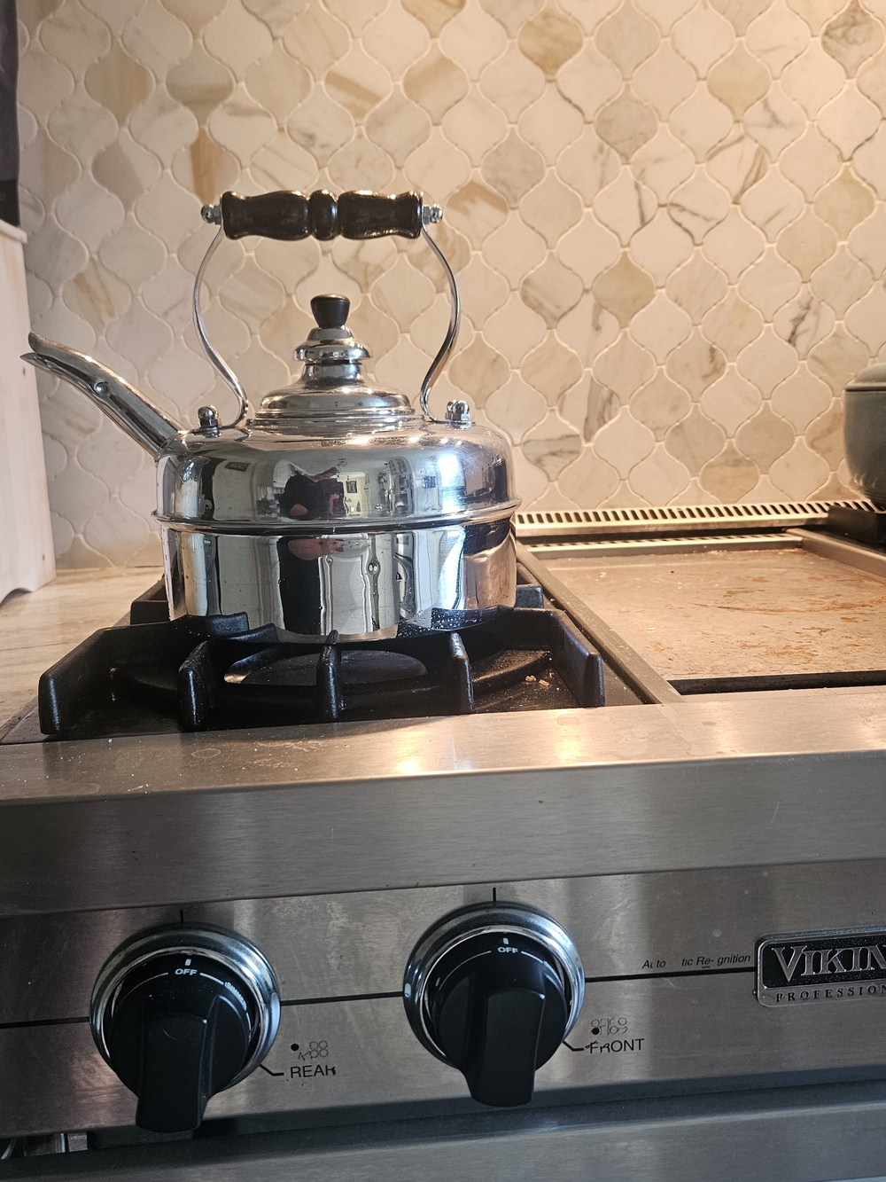 Williams Sonoma Polished Stainless Steel Whistling Kettle with Black Handle